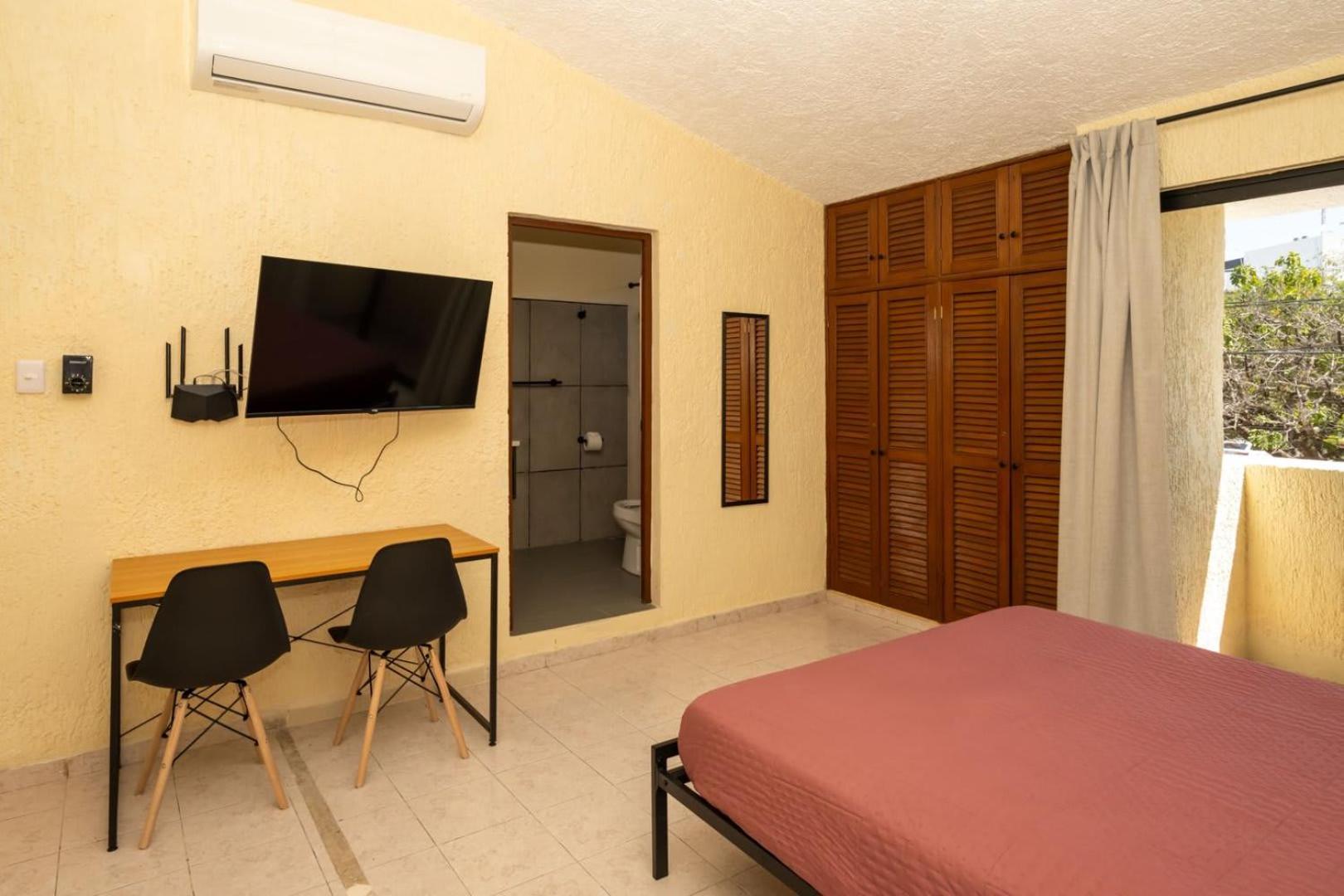 Compact With Balcony Park View Casa Jurel
